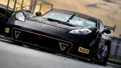 Ginetta GT2 - front