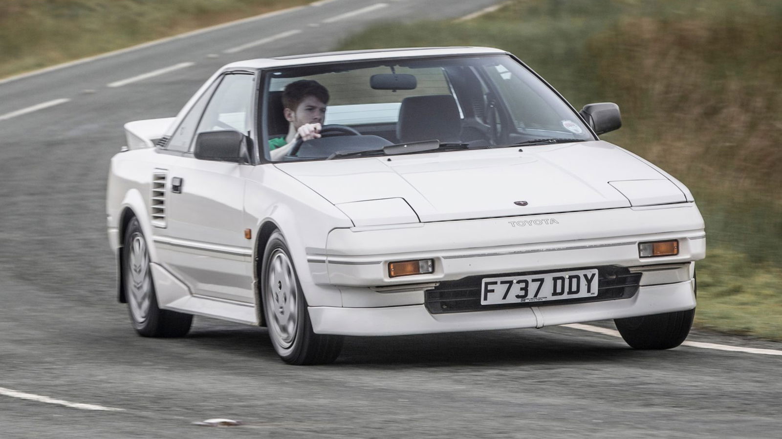 W10 Toyota MR2