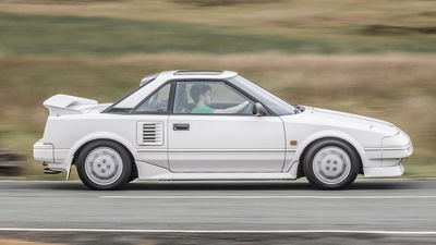 W10 Toyota MR2