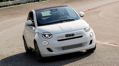 Fiat 500 Hybrid Cabrio - front