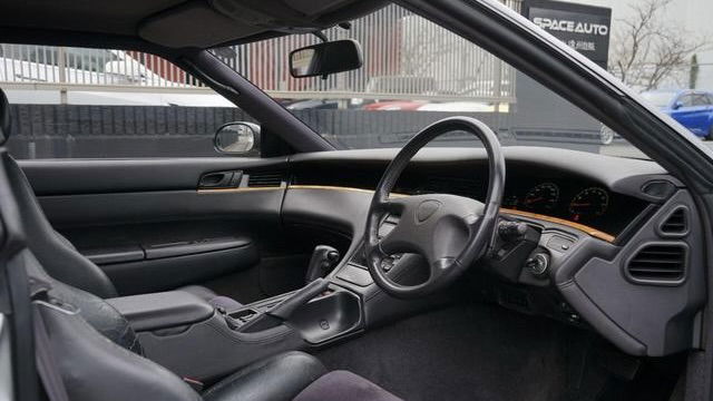 Eunos Cosmo - interior