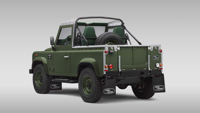 Classic Defender V8 Churchill Edition 90 Soft Top - rear