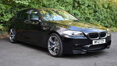 F10 BMW M5, front