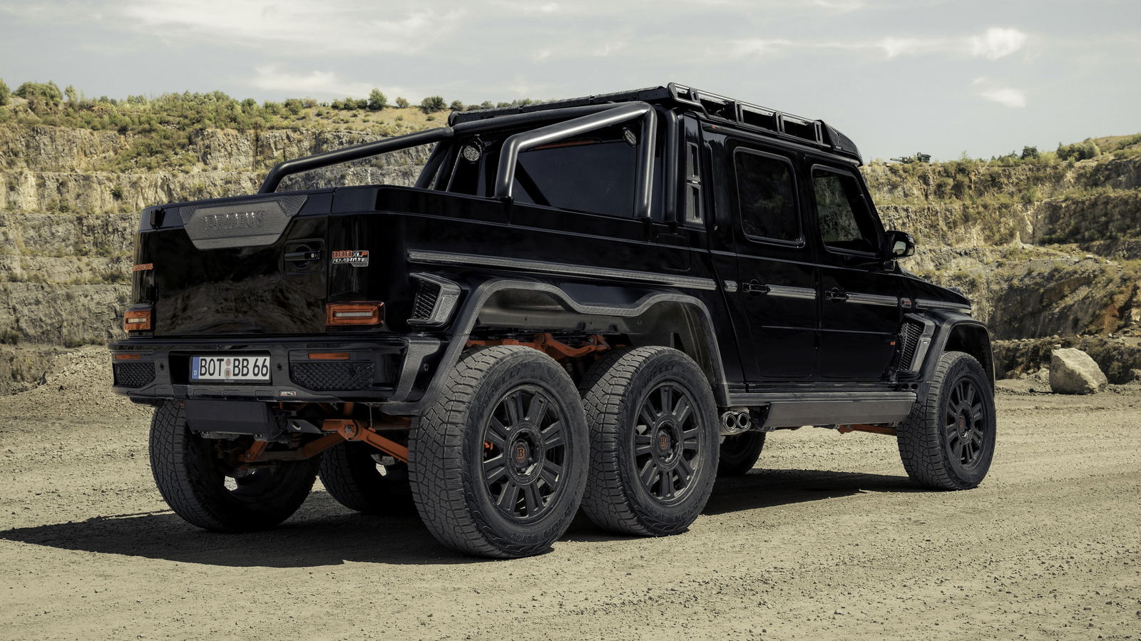 Brabus XLP 800 6x6 - rear