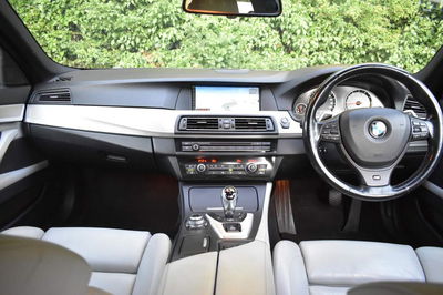 F10 BMW M5, interior