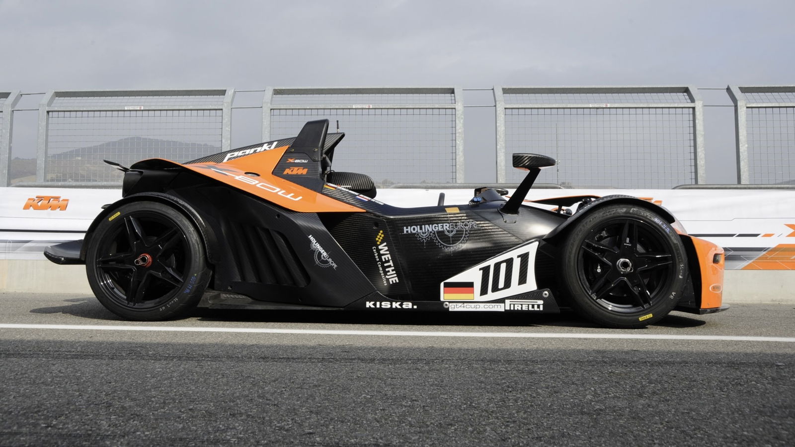 KTM X-Bow - side