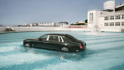 Rolls-Royce Phantom in a swimming pool - rear