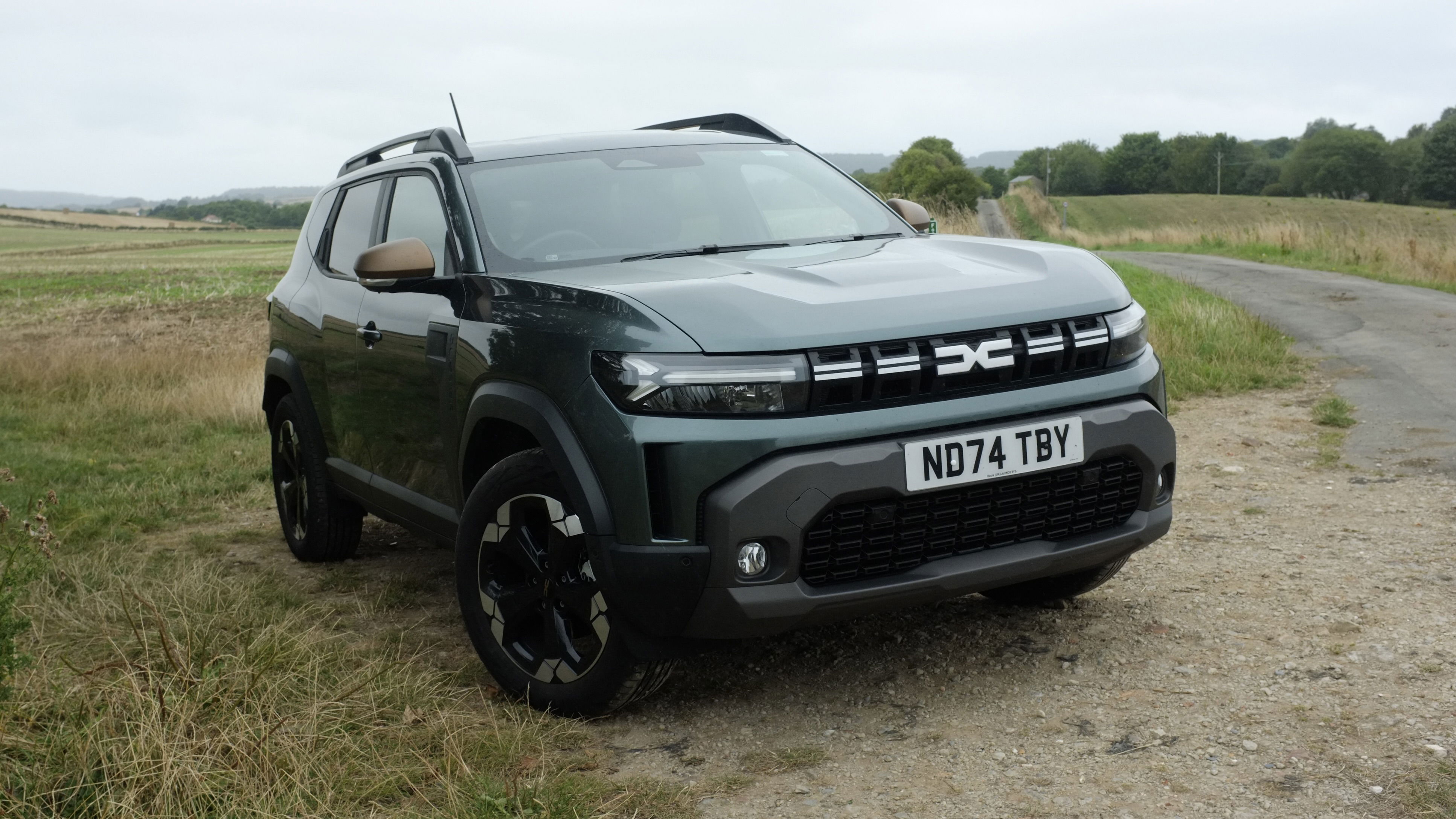 Dacia Duster Hybrid - front