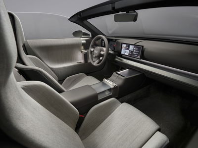 Audi Concept C - interior