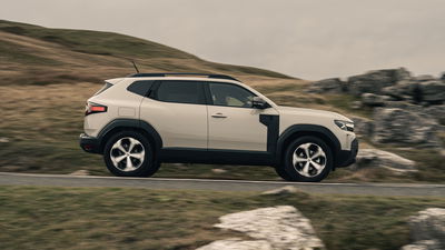Dacia Duster - side