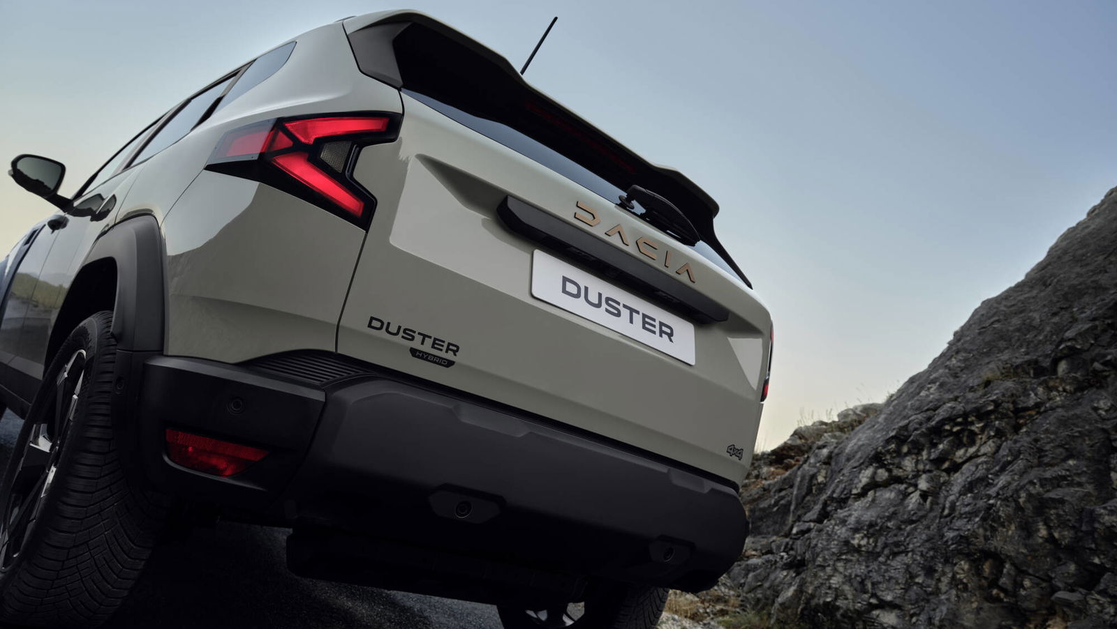 Dacia Duster Hybrid-G 4x4 - rear