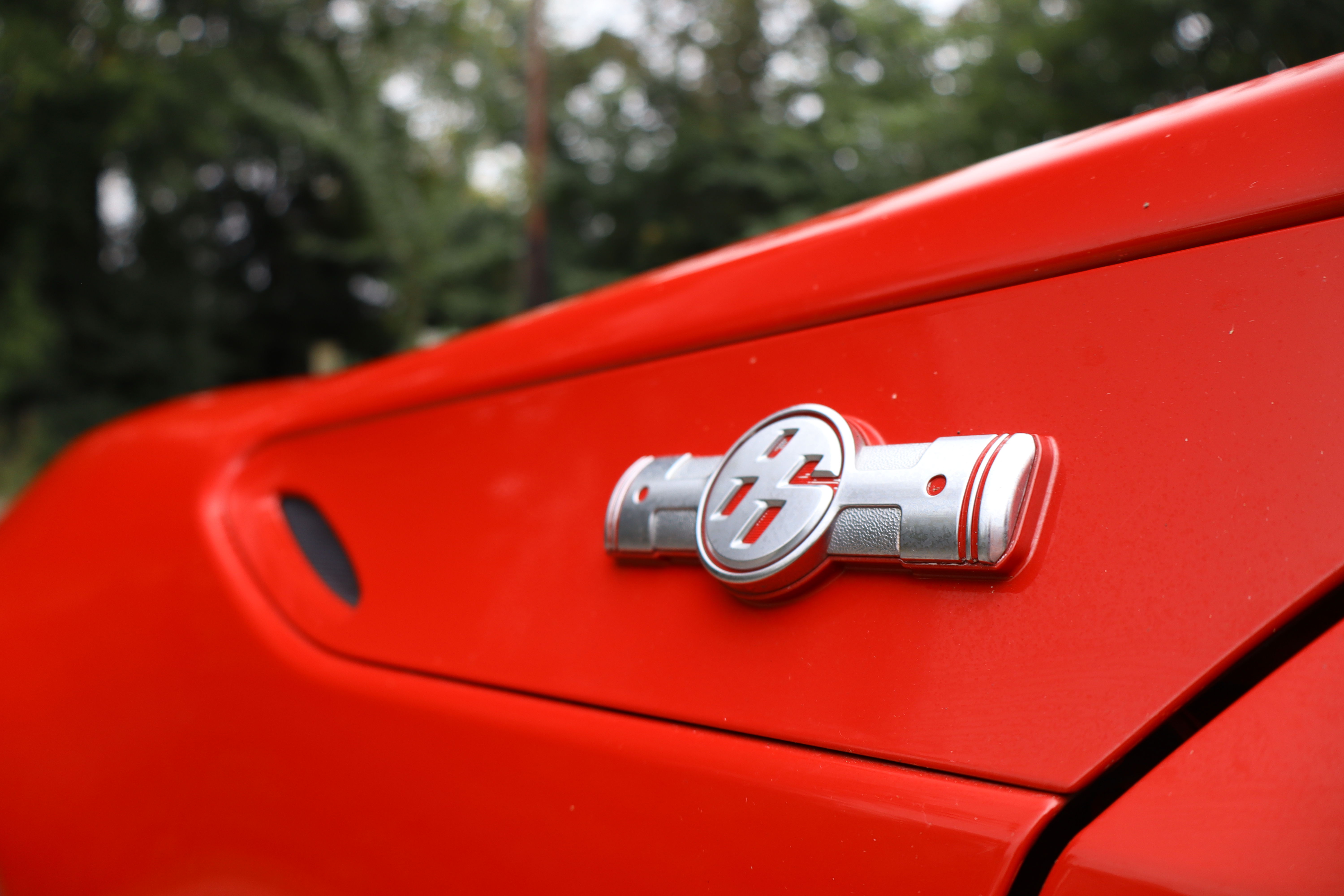 2012 Toyota GT86, front arch badge