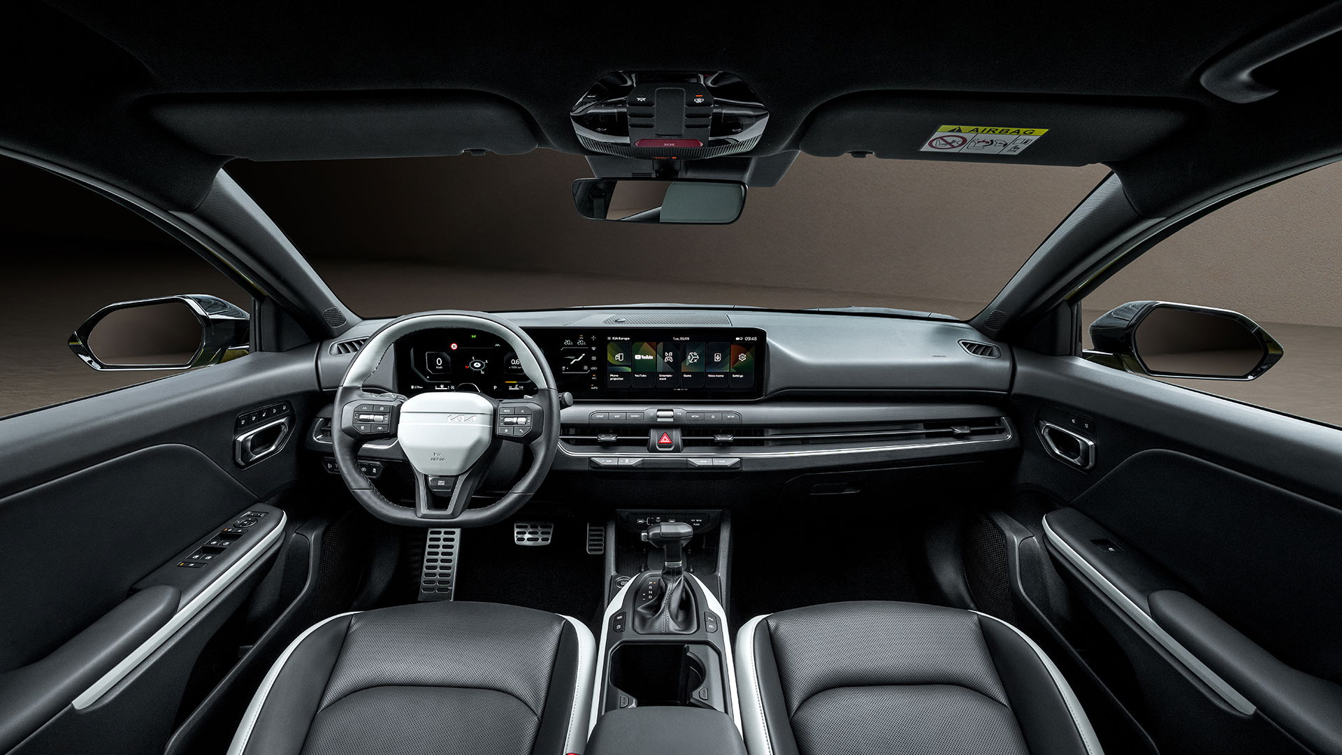 Kia K4 - interior