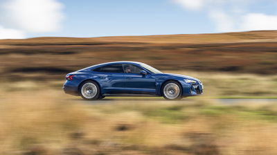 Audi S E-Tron GT - side, driving