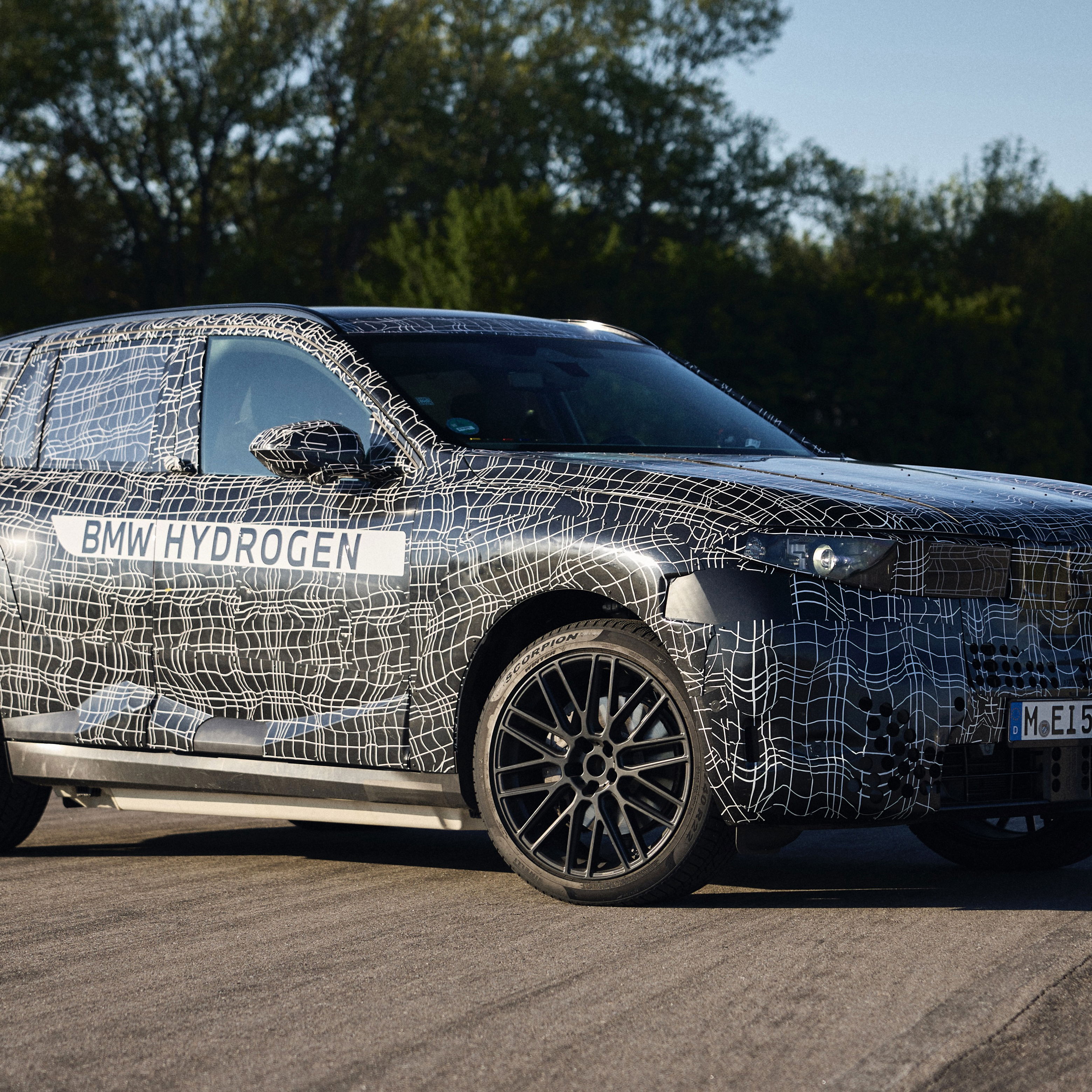 BMW iX5 Hydrogen prototype - front