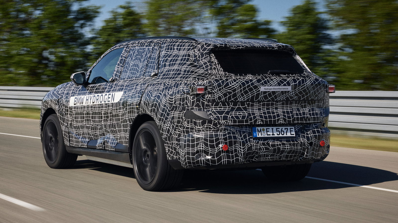BMW iX5 Hydrogen prototype - rear
