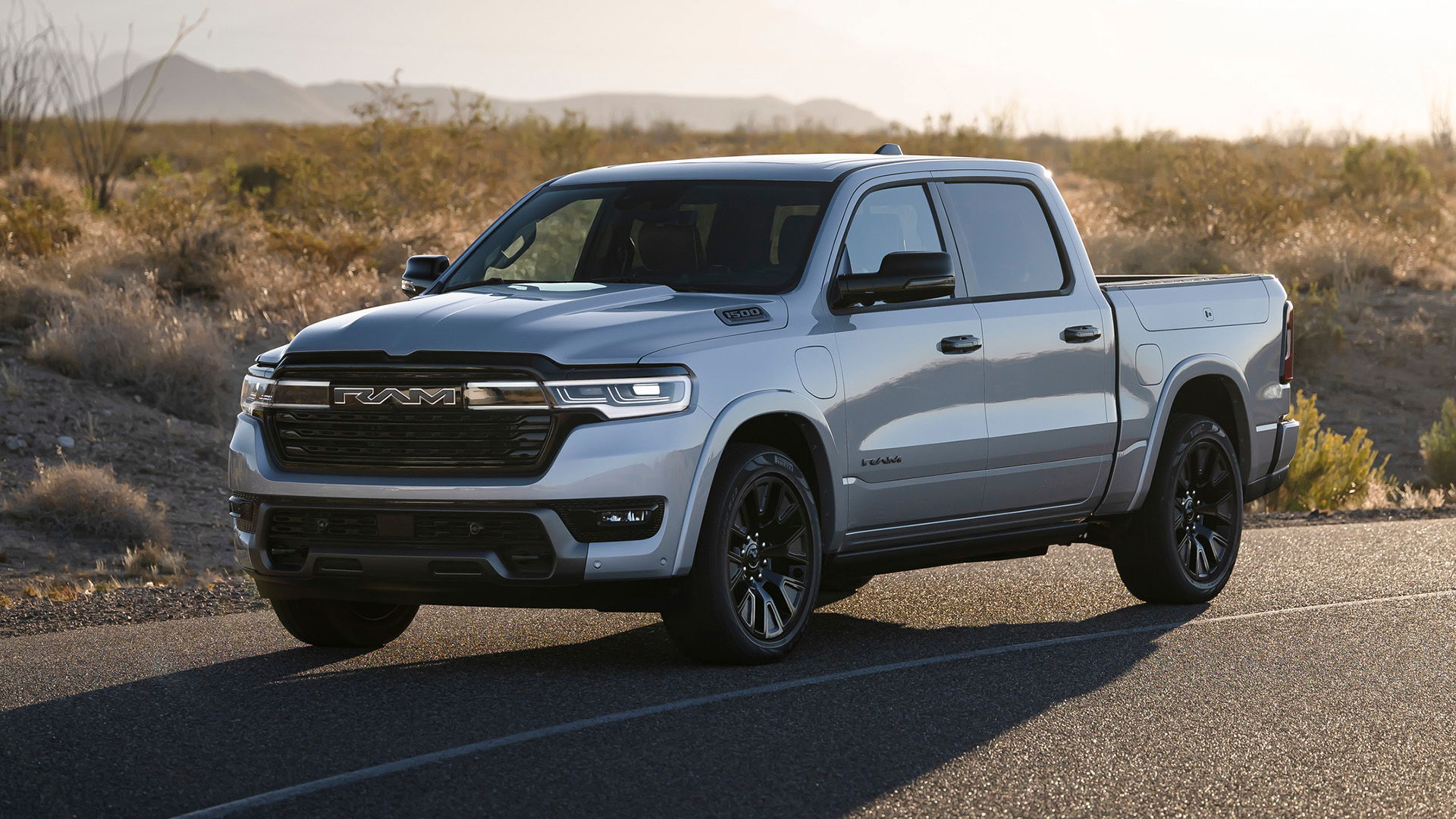 Ram 1500, front