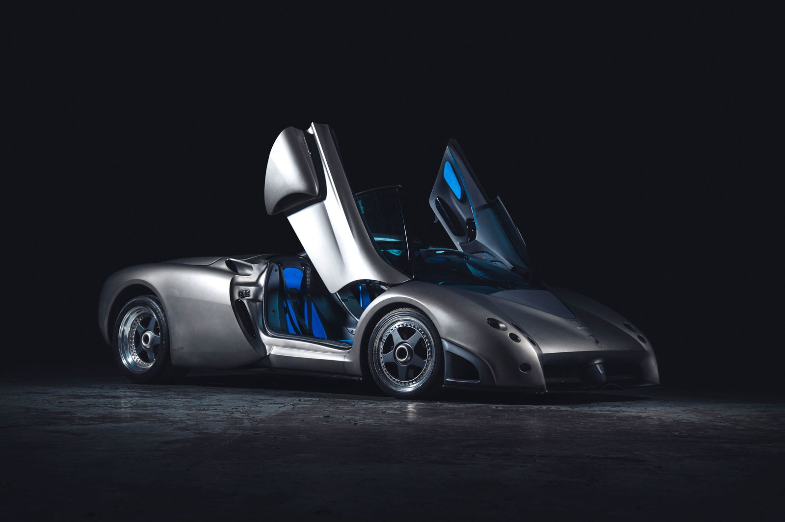 Lamborghini Pregunta - front, doors open