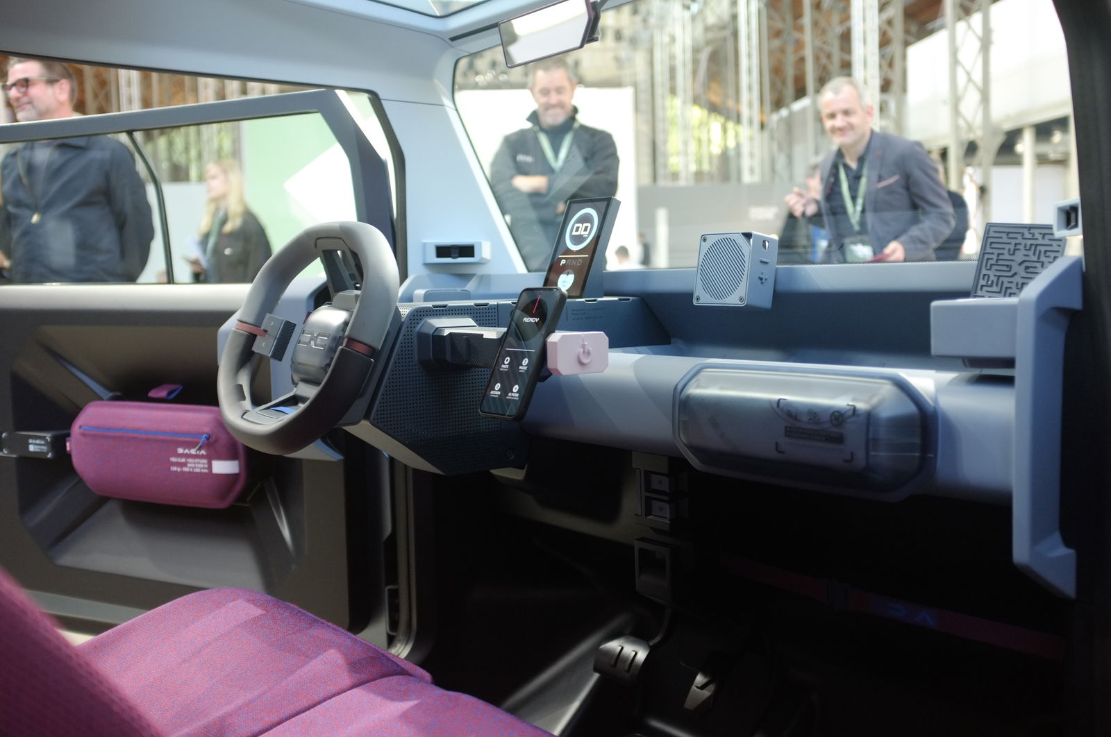 Dacia Hipster - interior