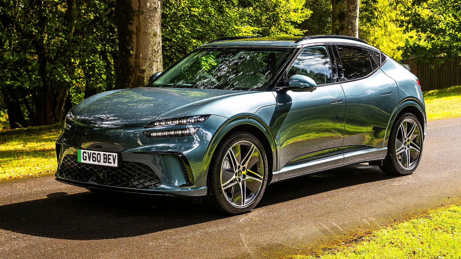 2025 Genesis GV60, front