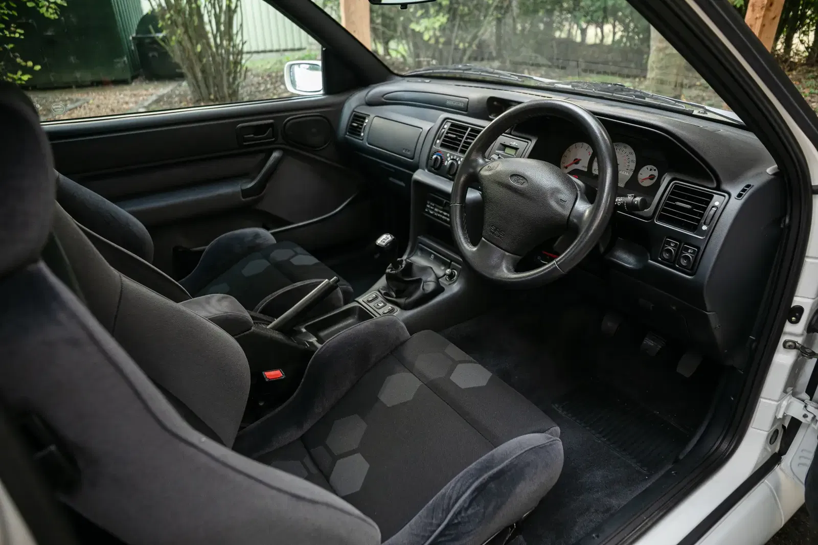 Ford Escort RS Cosworth - interior