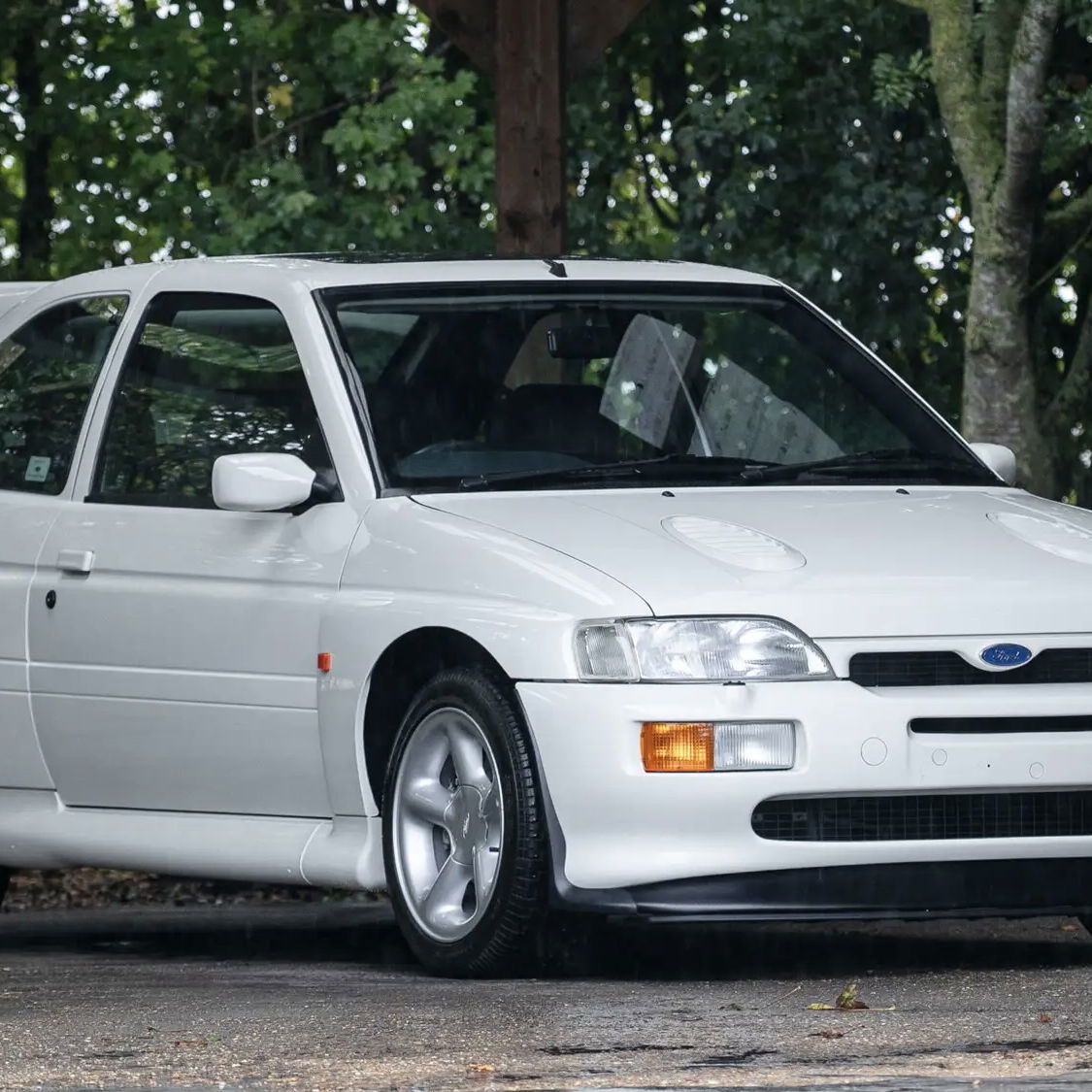 Ford Escort RS Cosworth - front