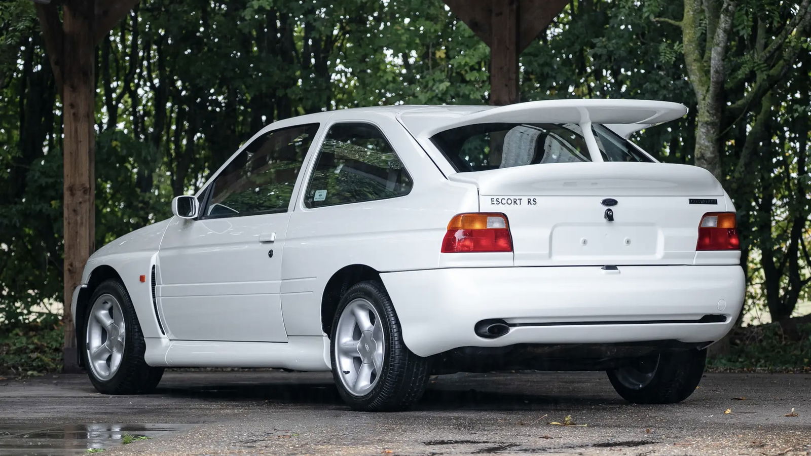 Ford Escort RS Cosworth - rear