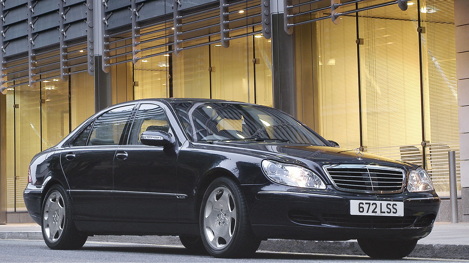 Mercedes-Benz S600