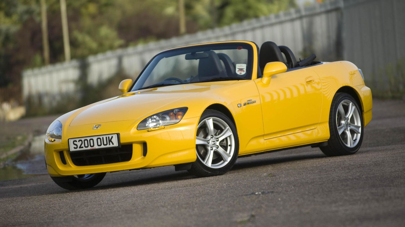 10 Awesome Convertibles Even Petrolheads Can Appreciate