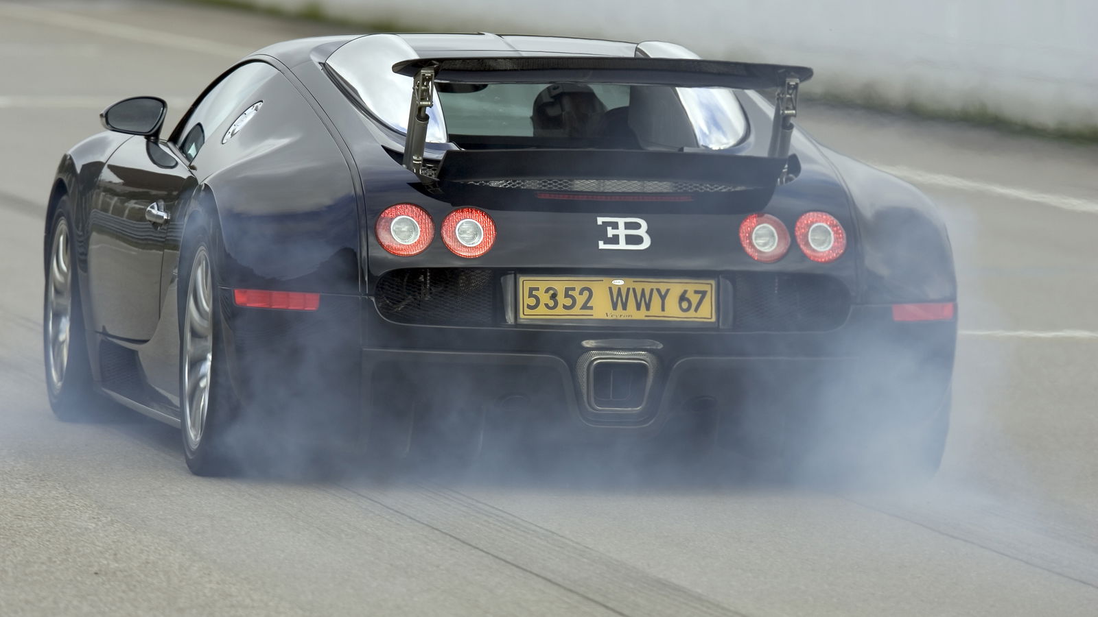 Bugatti's 'Confirmed' Veyron Successor Will Be A 286mph, 1500bhp Hybrid