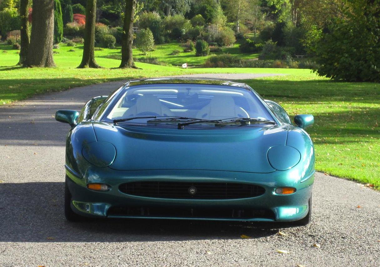 Want To Buy The Brunei Family's Old Jaguar XJ220? It's Up For Auction 