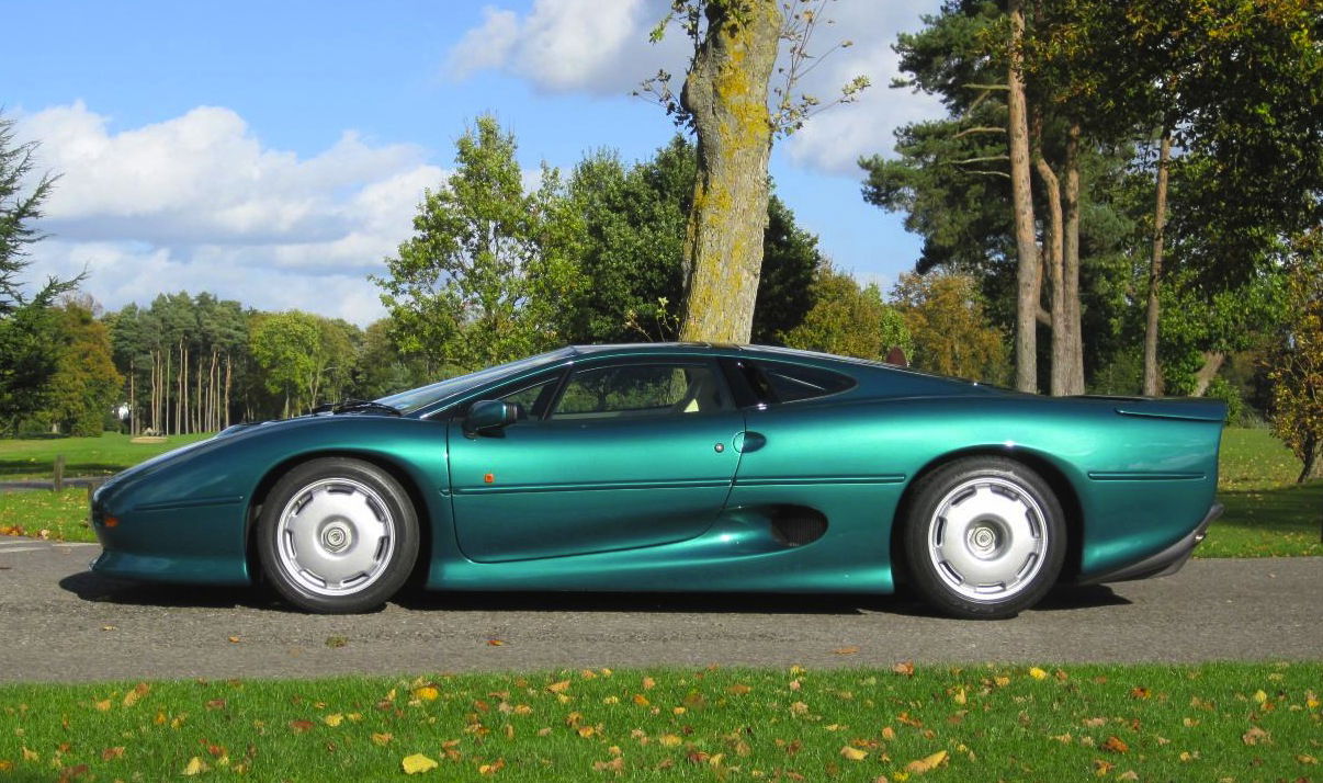 Want To Buy The Brunei Family's Old Jaguar XJ220? It's Up For Auction 