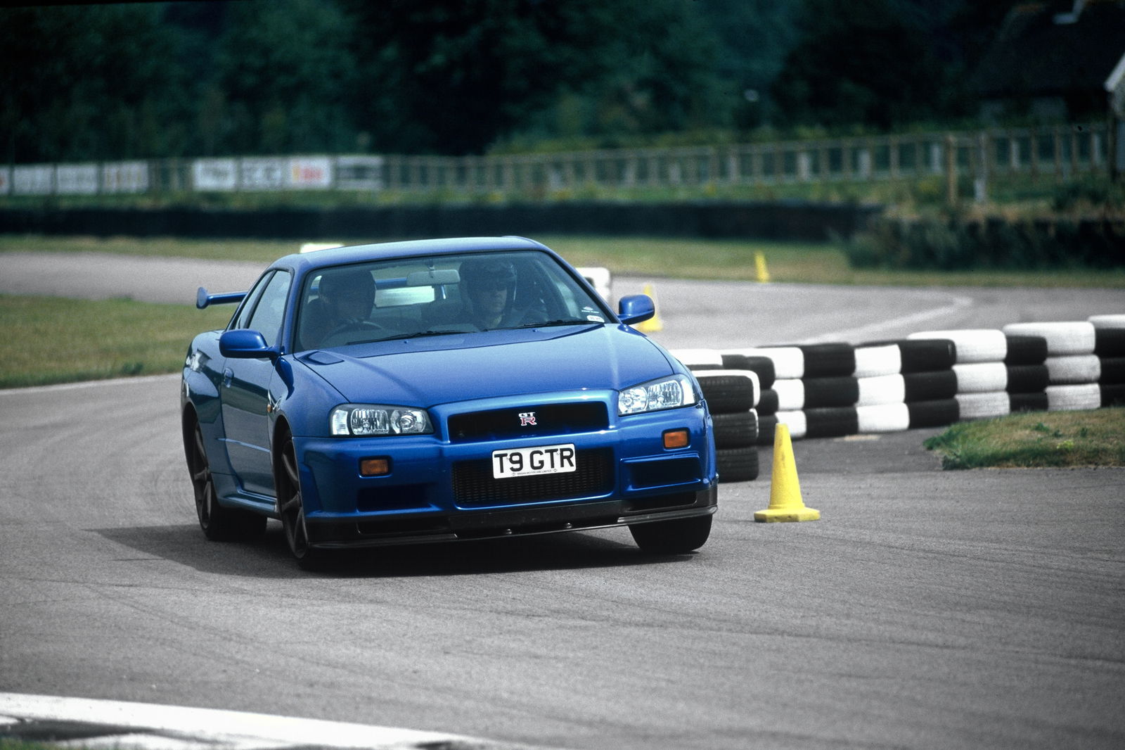 10 Painfully Honest Car Reviews, Written By You Guys