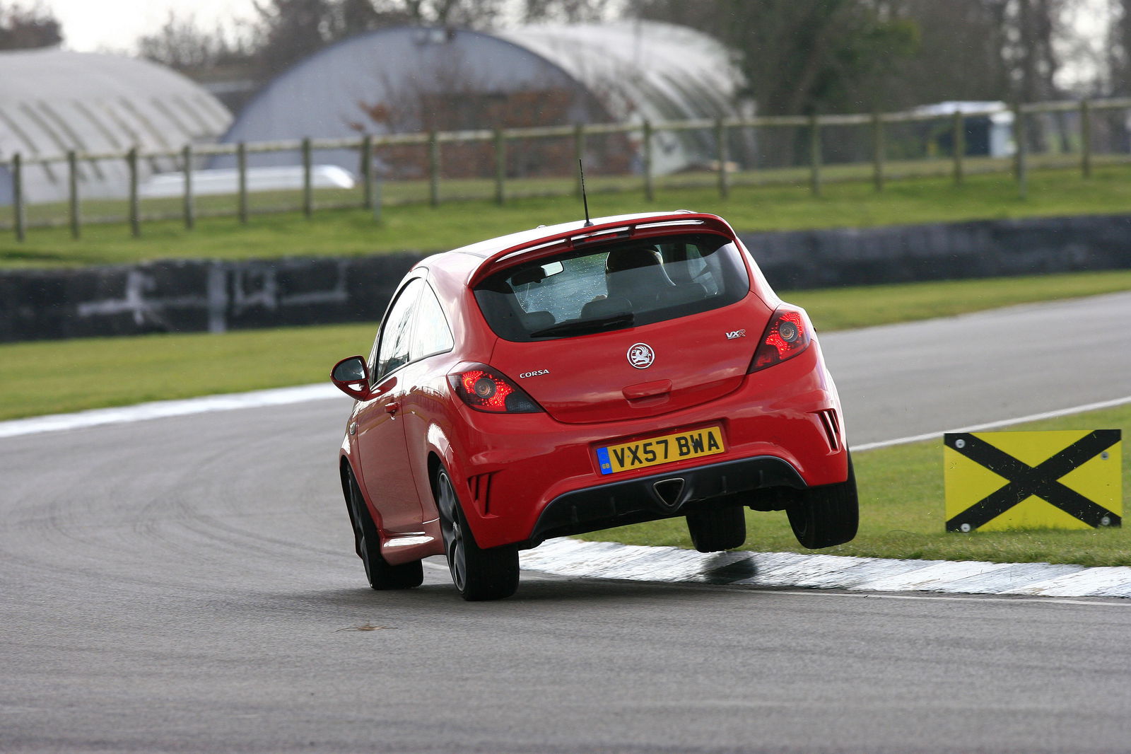4 Tips To Prepare For Your First Track Day