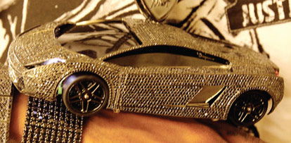 £150,000 diamond covered RC Lamborghini on rapper Souja Boy’s chain necklace