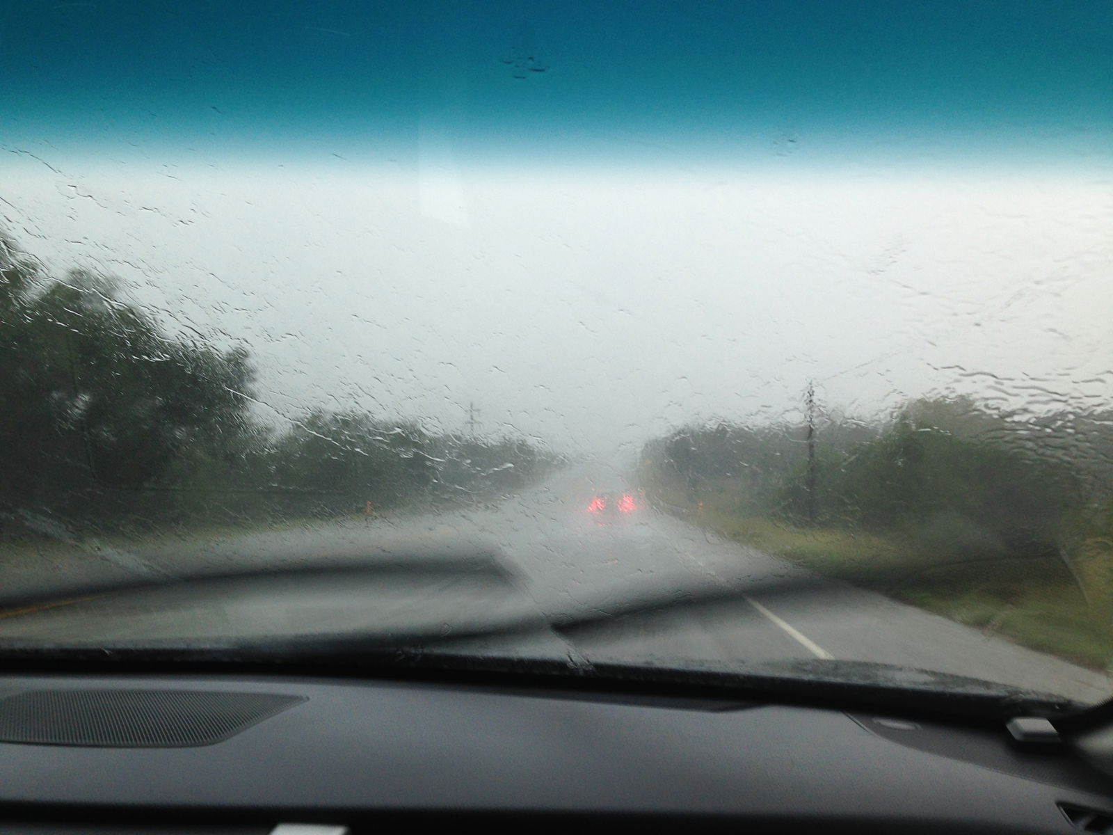 7 Things You Should Never Do When Driving In Bad Weather