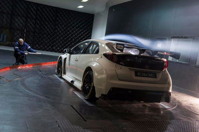 The New Honda Civic Type R Looks Even More Beastly In Touring Car Mode