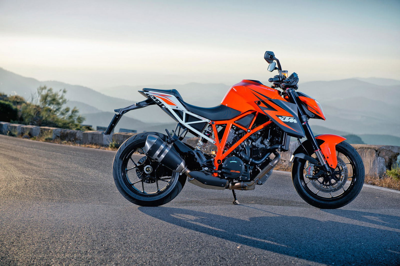 Suggested by BikerWho - CT's opinion: This is the most bonkers unfaired bike on the market; a total animal. 