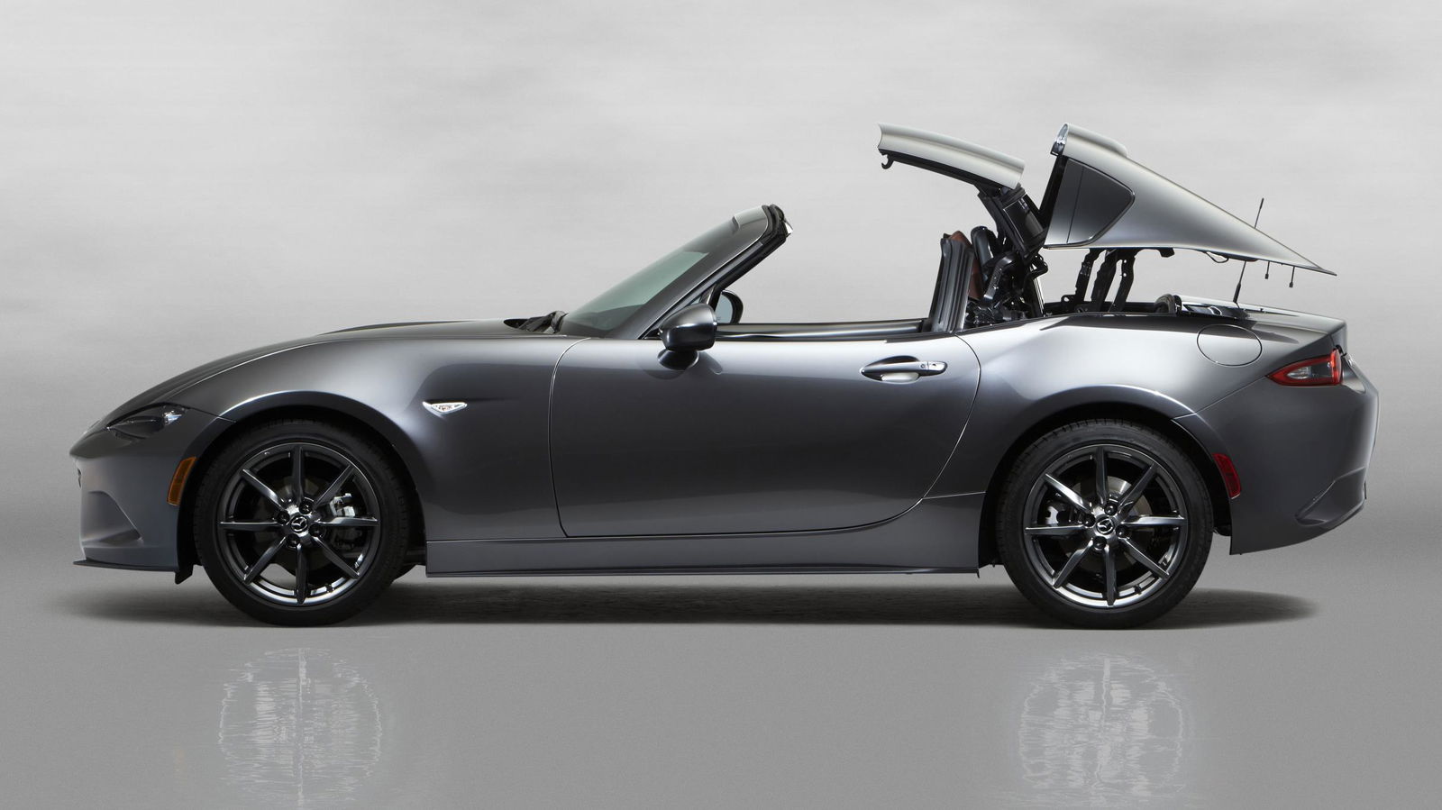 Mazda Unveiled the 2017 MX-5 RF and It's Stunning!