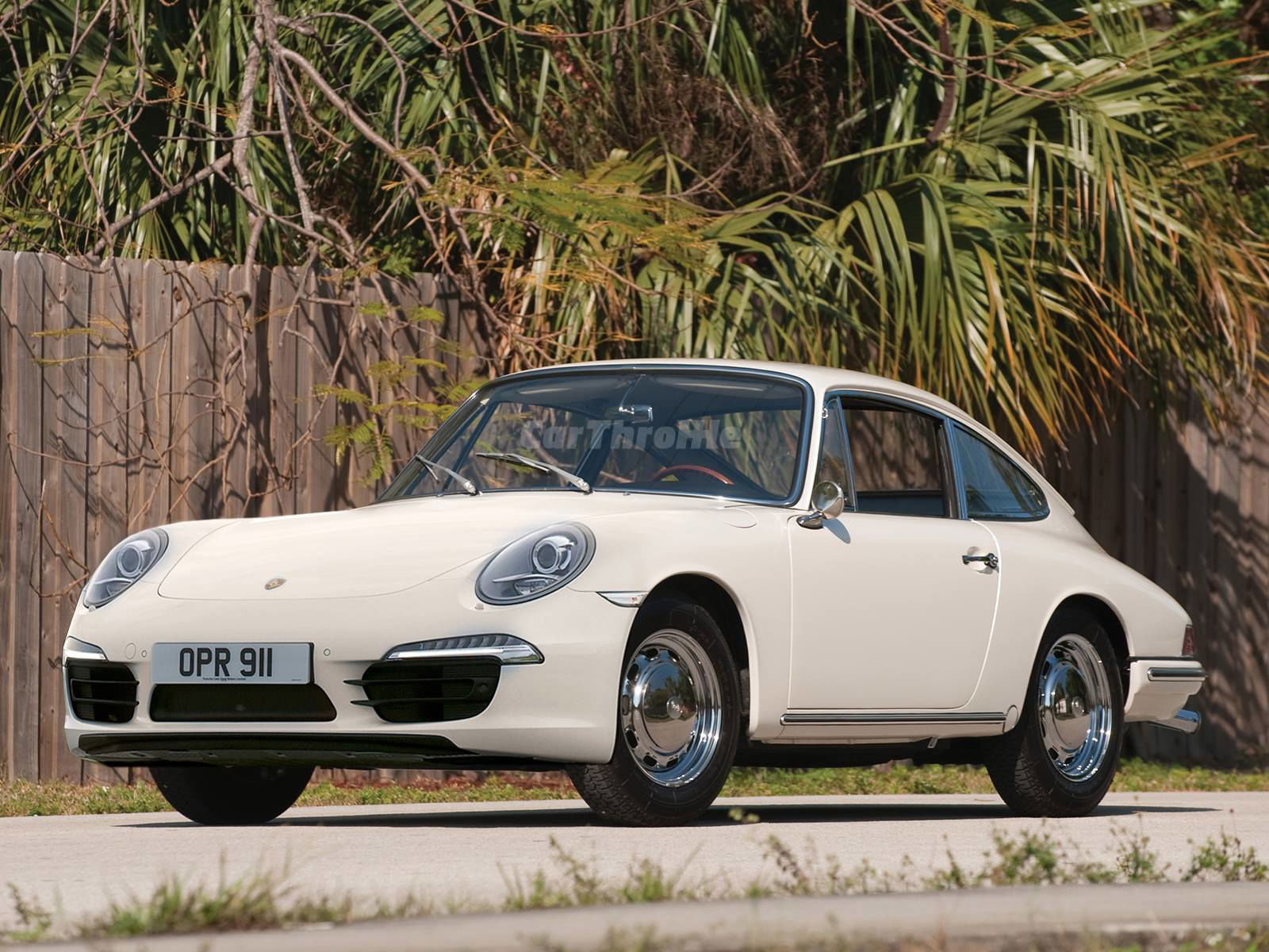10 Iconic Old Cars With Modern Front-End Swaps 