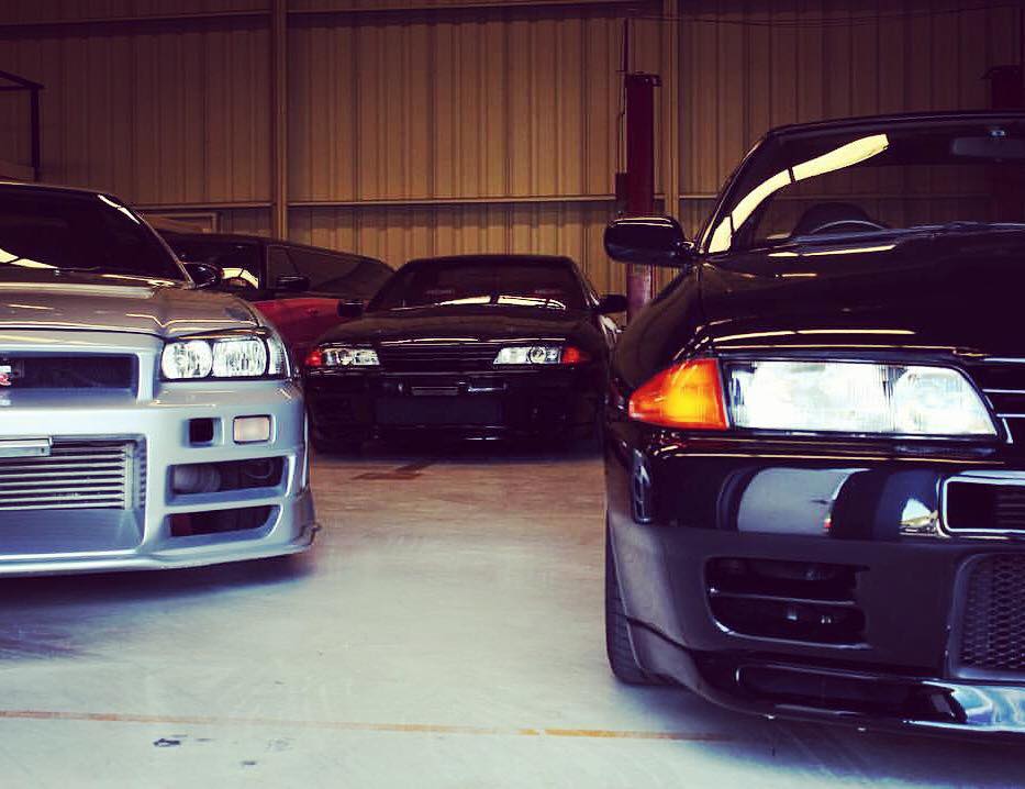 13 Modern Cars That Look Spectacular With Retro Wheels