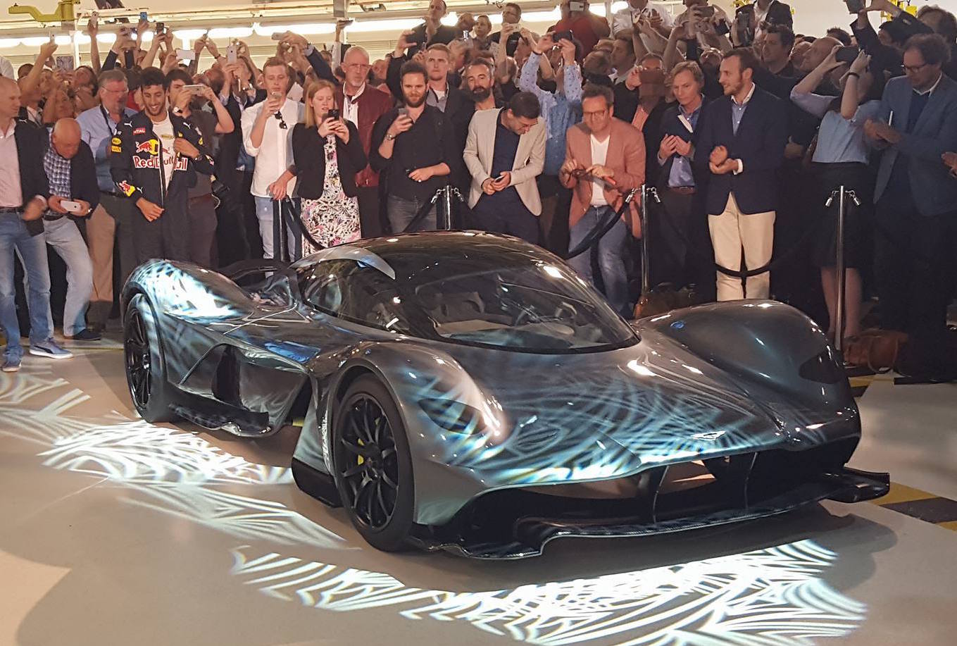 We were in Gaydon today to see the car have its official unveiling. Yep, that's Daniel Ricciardo in the background! 