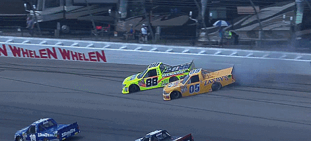 24 Crazy Nascar Gifs That Will Have You On The Edge Of Your Seat