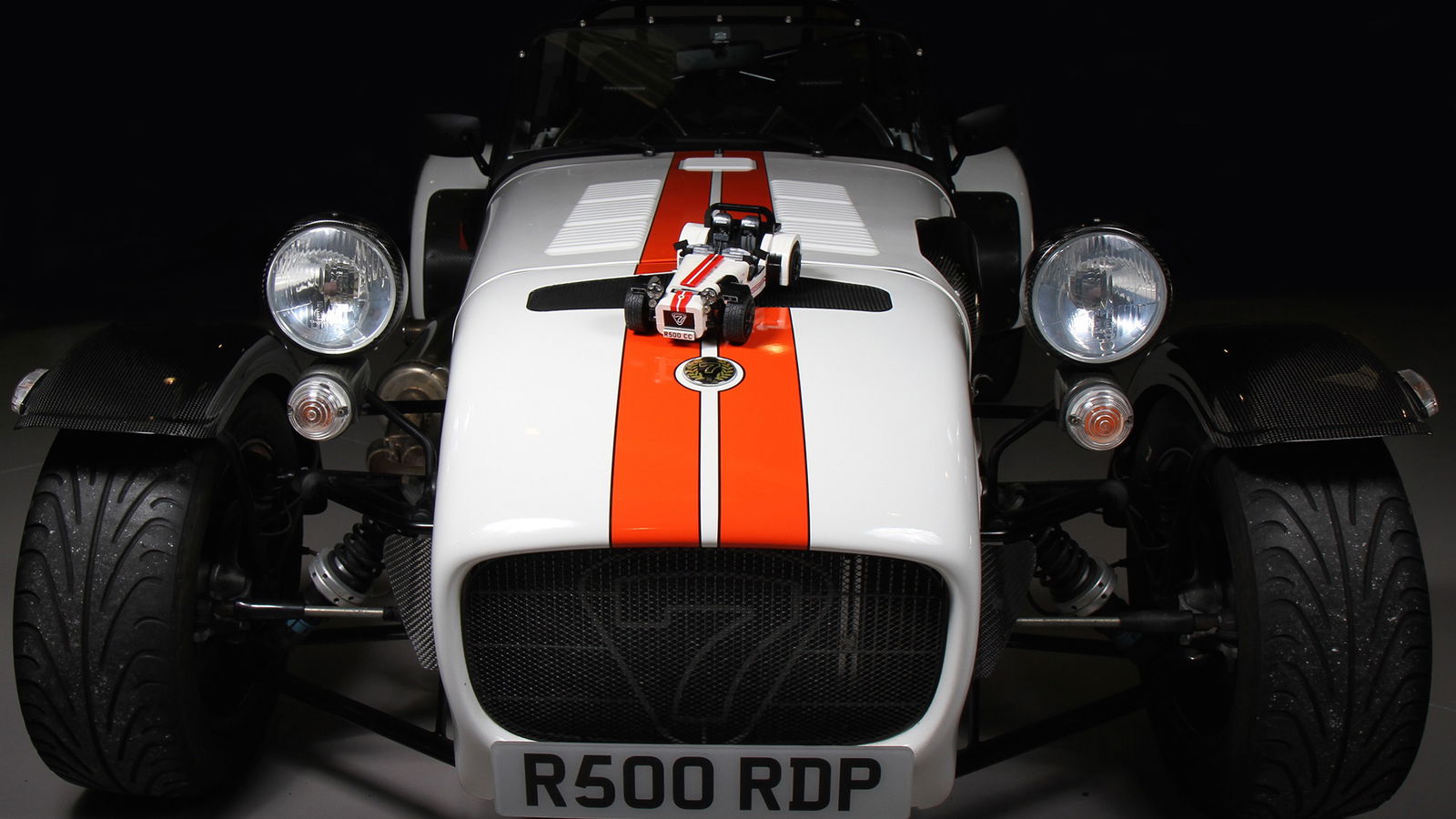 A Lego Caterham Seven Is On The Way And It's Going To Be Awesome