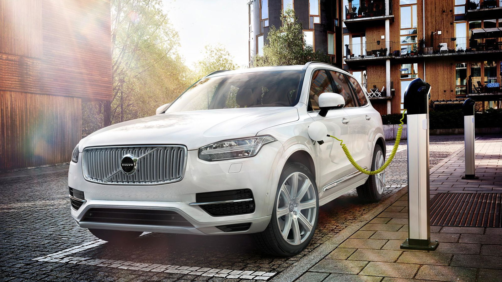 Meet The Volvo T8: A Lustworthy 400bhp Hybrid XC90