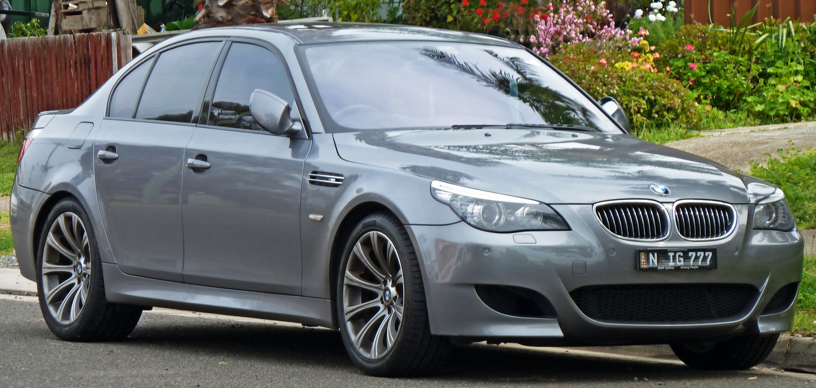 10 Cars Hilariously Reviewed Using Only Emojis