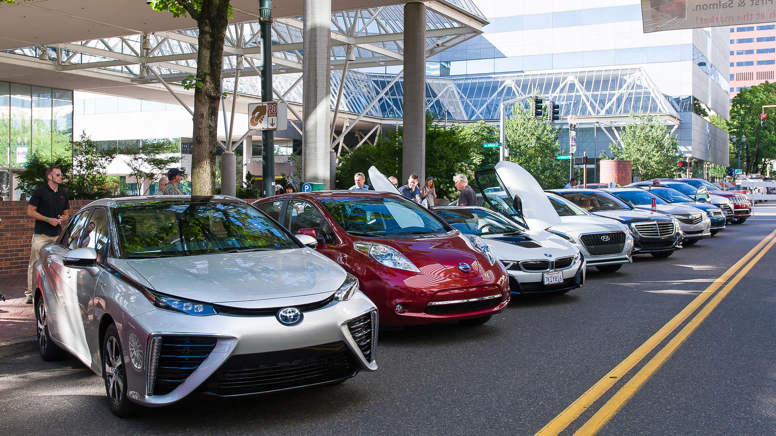 Engineering Explained: 5 Reasons Why Hydrogen Cars Are Stupid