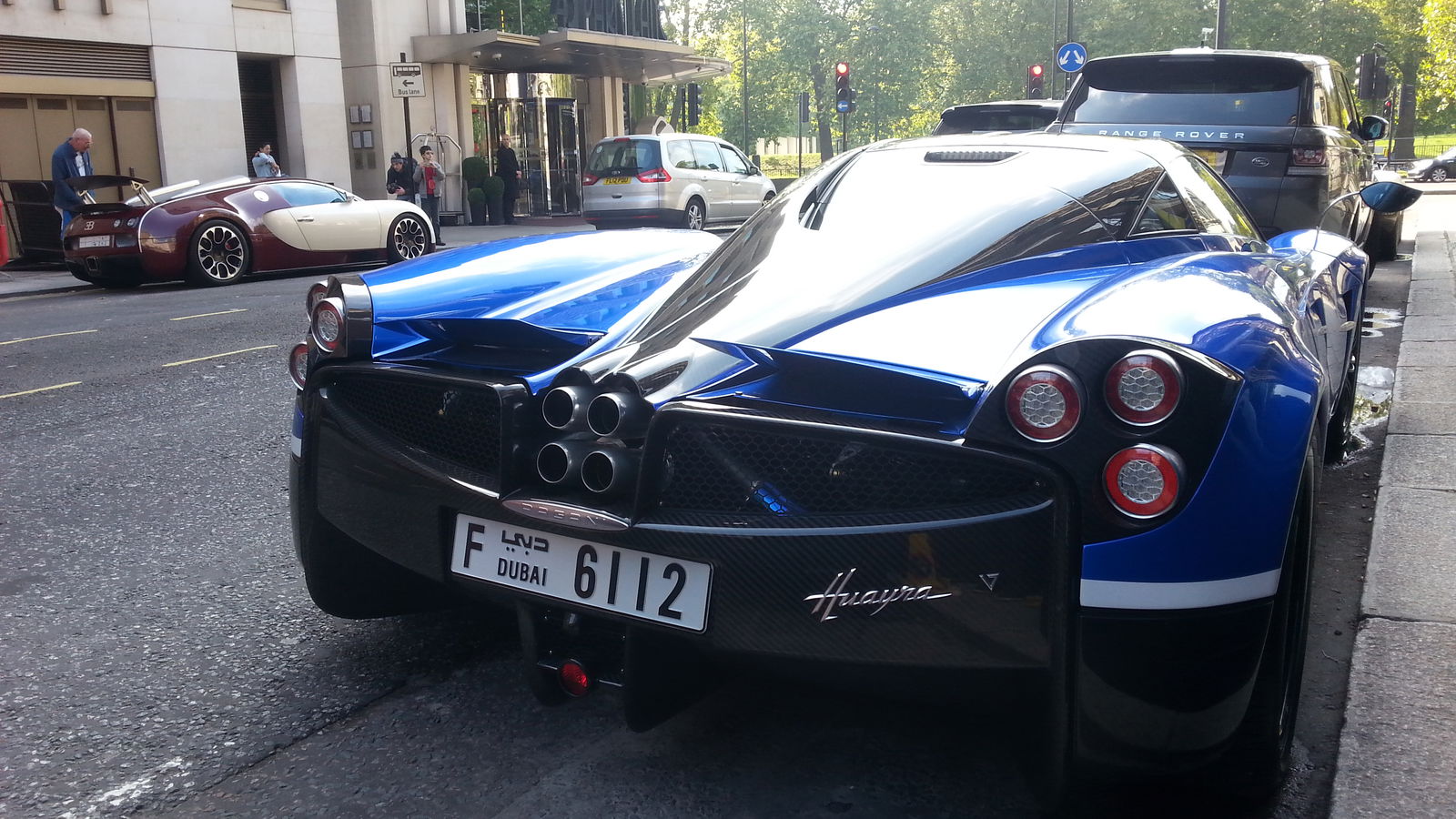 9 Things You Definitely Shouldn't Do When Supercar Spotting