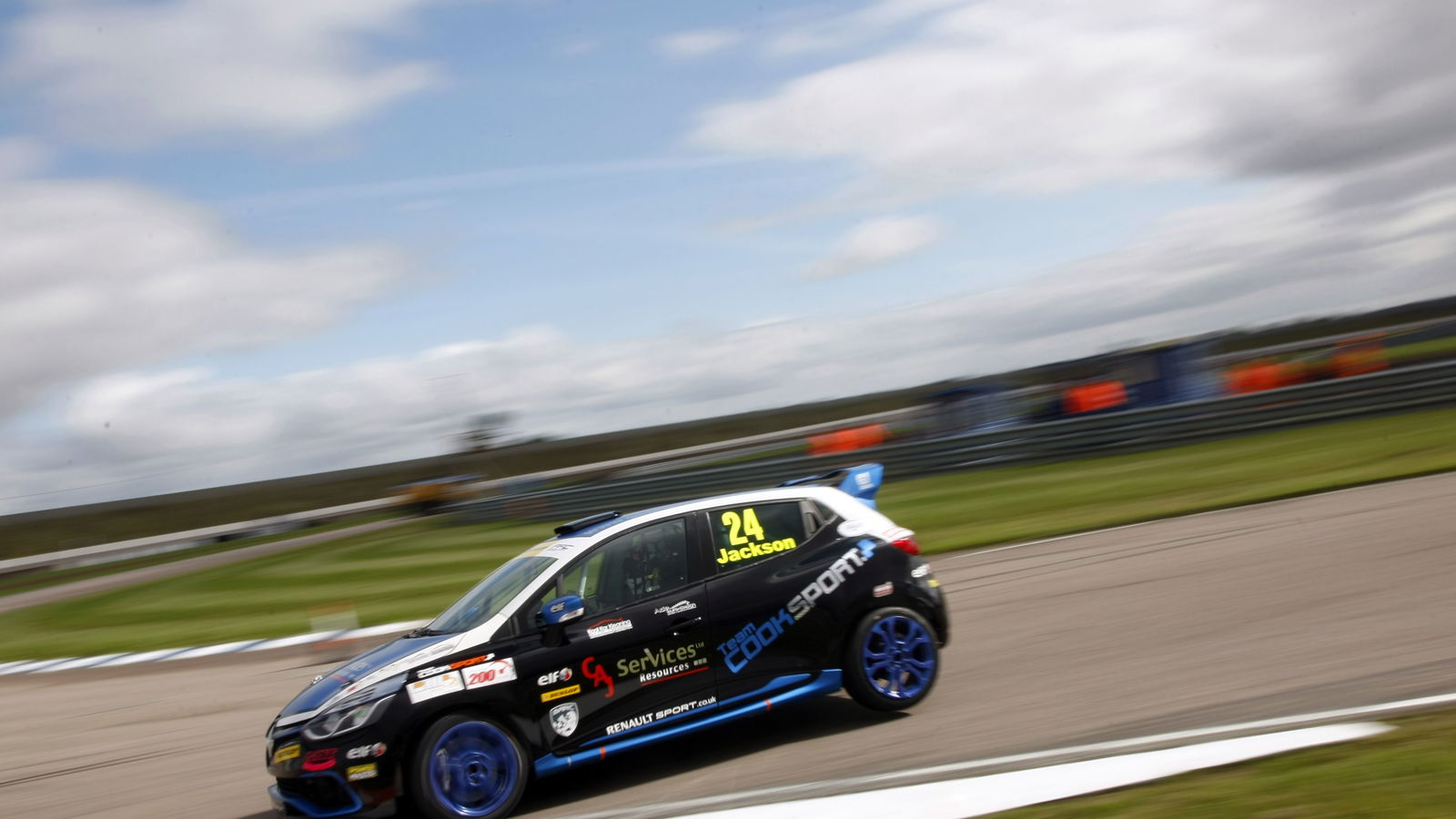 How To Trail Brake And Why It'll Make You A Faster Driver