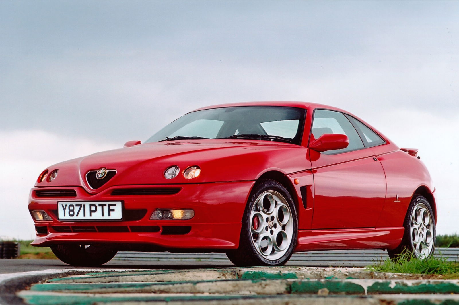 7 Italian Sports Cars You Can Buy For £5000 And Under 